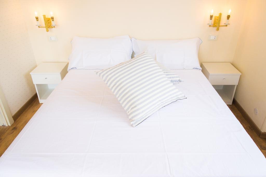 Dal Generale Hotel Moniga del Garda Стая снимка