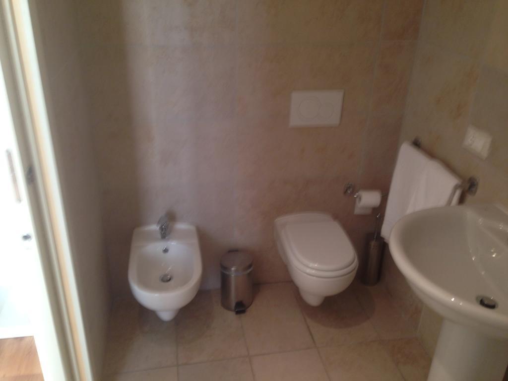 Dal Generale Hotel Moniga del Garda Стая снимка