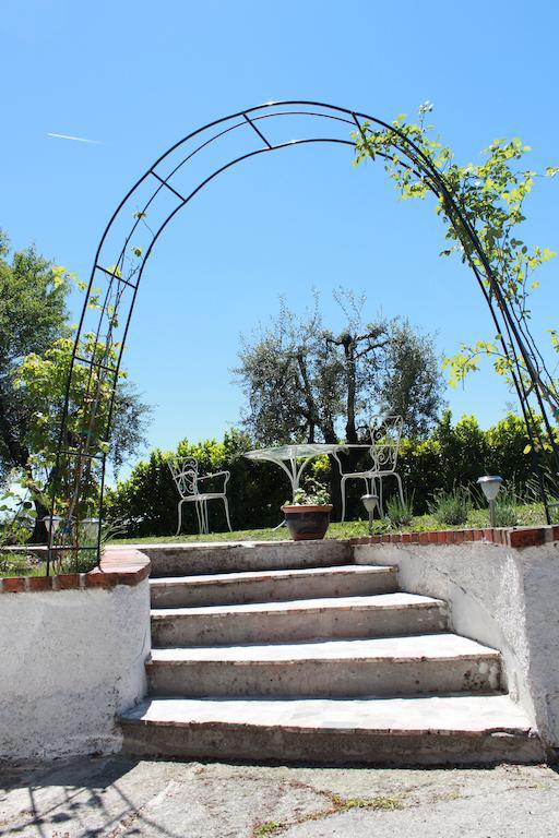Dal Generale Hotel Moniga del Garda Екстериор снимка